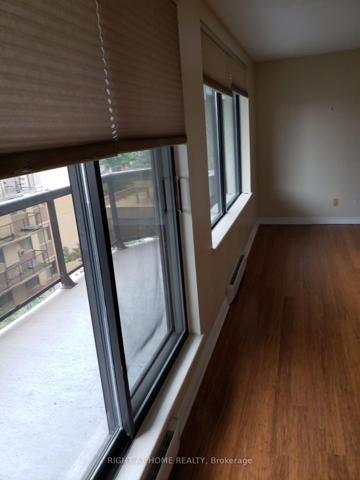 Photo 10 at 706 - 470 Laurier Avenue W, Ottawa Centre, Ottawa