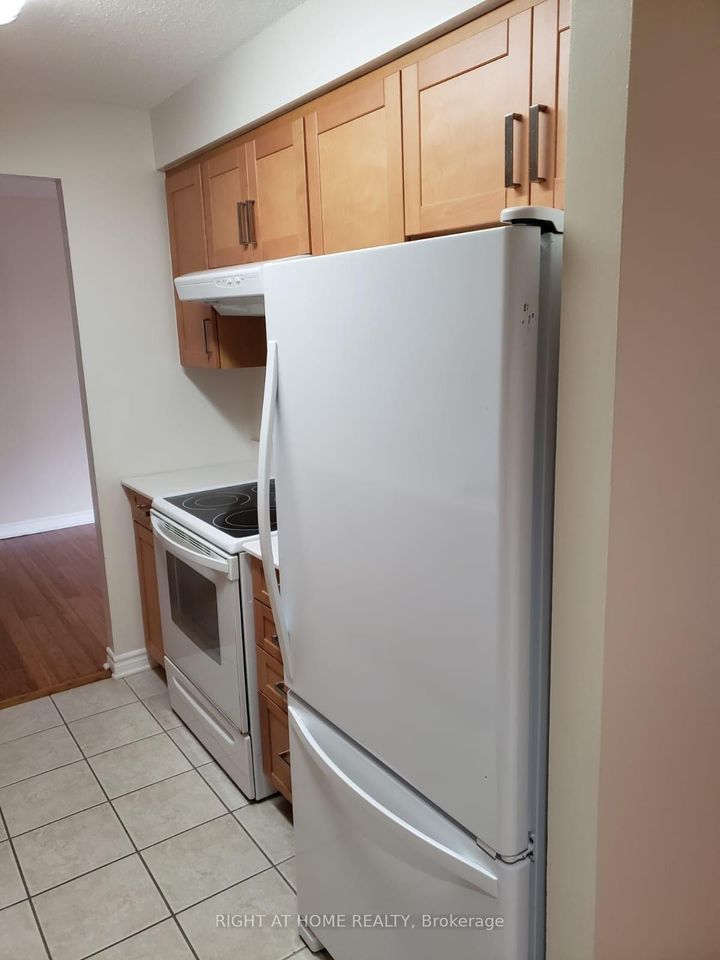Photo 13 at 706 - 470 Laurier Avenue W, Ottawa Centre, Ottawa
