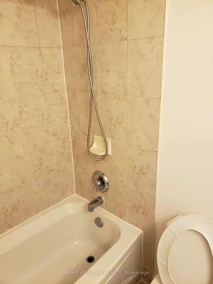 Photo 16 at 706 - 470 Laurier Avenue W, Ottawa Centre, Ottawa