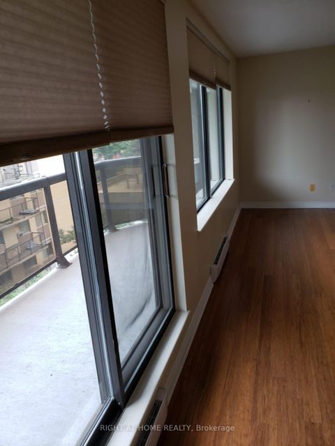 Photo 10 at 706 - 470 Laurier Avenue W, Ottawa Centre, Ottawa