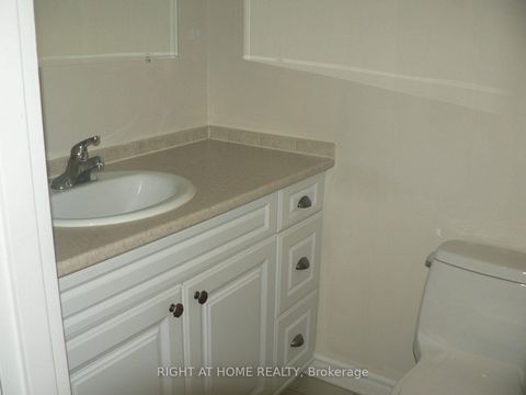 Photo 26 at 706 - 470 Laurier Avenue W, Ottawa Centre, Ottawa