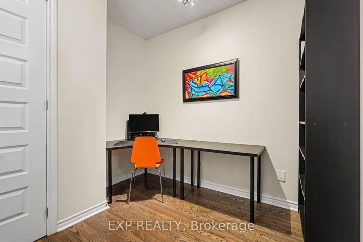 Photo 4 at 39 Pondhawk Way, Nepean (Half Moon Bay), Ottawa