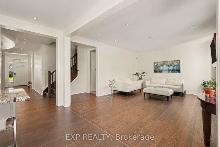 Photo 5 at 39 Pondhawk Way, Nepean (Half Moon Bay), Ottawa