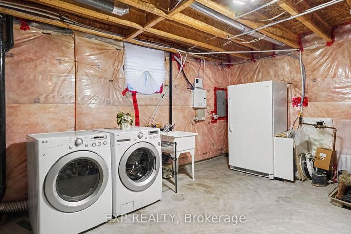 Photo 23 at 39 Pondhawk Way, Nepean (Half Moon Bay), Ottawa