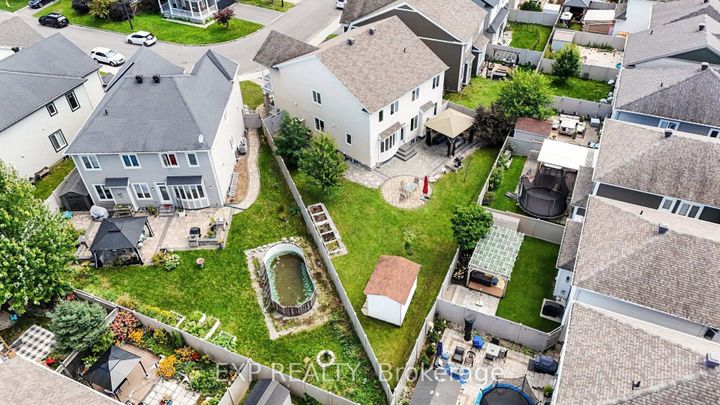Photo 32 at 39 Pondhawk Way, Nepean (Half Moon Bay), Ottawa
