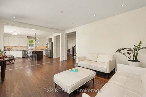Photo 6 at 39 Pondhawk Way, Nepean (Half Moon Bay), Ottawa