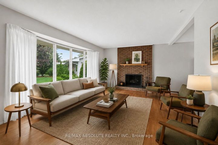 Photo 4 at 59 Evergreen Drive, Nepean (Lynwood Village), Ottawa