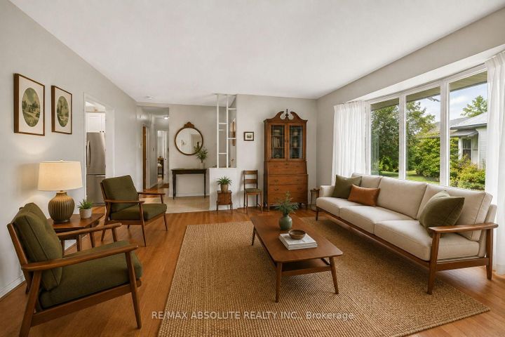 Photo 7 at 59 Evergreen Drive, Nepean (Lynwood Village), Ottawa