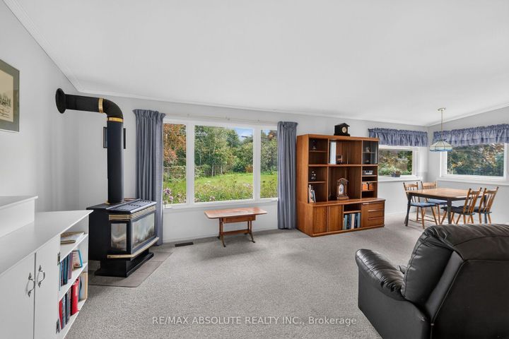 Photo 12 at 59 Evergreen Drive, Nepean (Lynwood Village), Ottawa