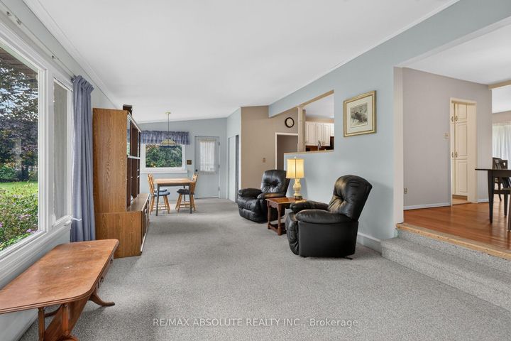 Photo 13 at 59 Evergreen Drive, Nepean (Lynwood Village), Ottawa
