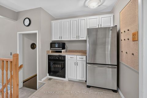 Photo 23 at 59 Evergreen Drive, Nepean (Lynwood Village), Ottawa