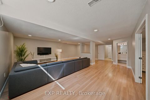 Photo 36 at 16 Bridlegate Place, Nepean (Craig Henry/Woodvale), Ottawa