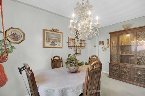 Photo 8 at 962 Dynes Road, Nepean (Carleton Square), Ottawa