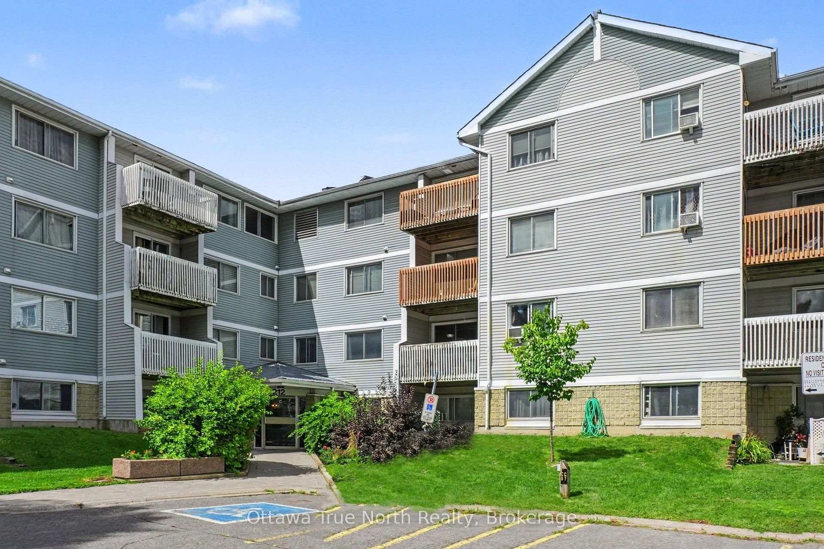 218 - 212 Viewmount Drive, Nepean (Borden Farm/Stewart Farm/Carleton Heights/Parkwood Hills), Ottawa 
