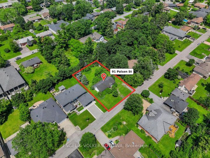 Photo 3 at 91 Palsen Street, Nepean (Meadowlands/Crestview), Ottawa