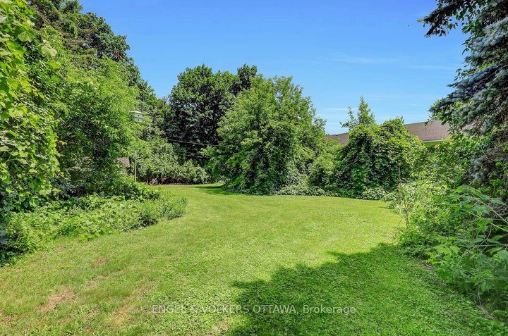 Photo 17 at 91 Palsen Street, Nepean (Meadowlands/Crestview), Ottawa