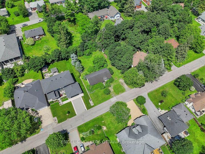 Photo 21 at 91 Palsen Street, Nepean (Meadowlands/Crestview), Ottawa