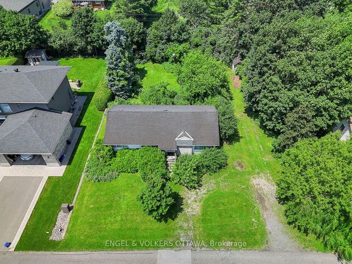 Photo 28 at 91 Palsen Street, Nepean (Meadowlands/Crestview), Ottawa