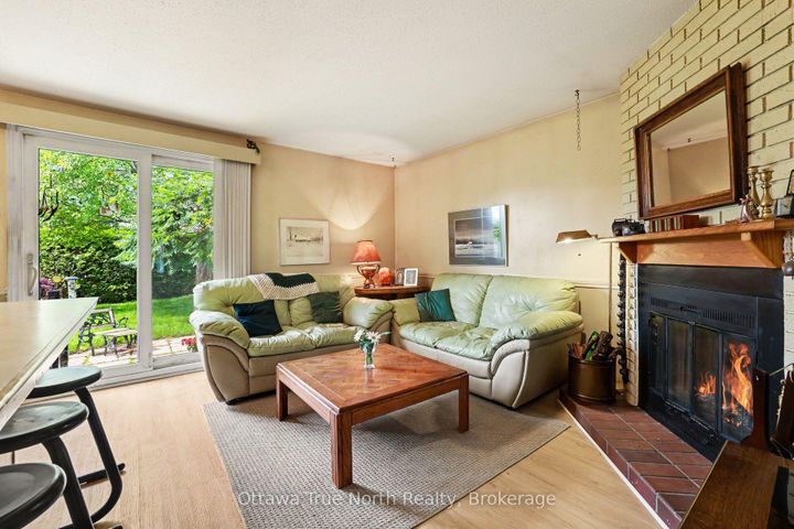 Photo 9 at 41 Aldgate Crescent, Nepean (Pheasant Run), Ottawa