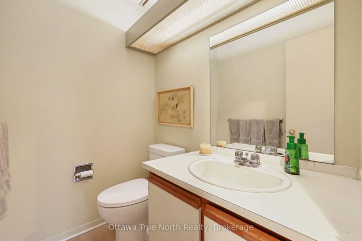 Photo 14 at 41 Aldgate Crescent, Nepean (Pheasant Run), Ottawa