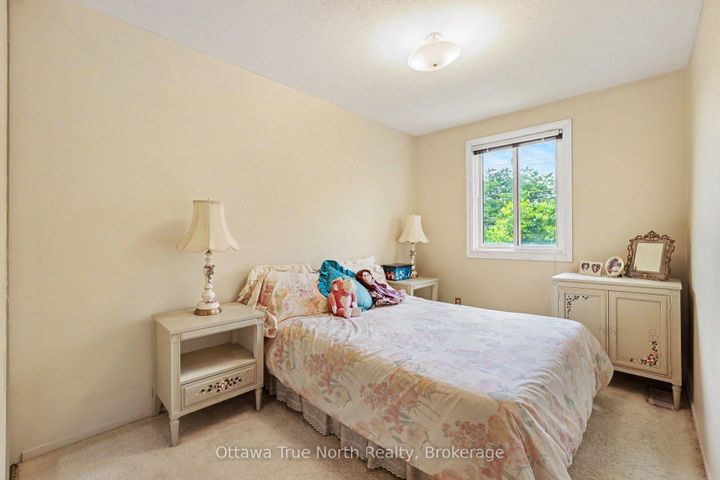 Photo 23 at 41 Aldgate Crescent, Nepean (Pheasant Run), Ottawa