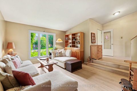 Photo 4 at 41 Aldgate Crescent, Nepean (Pheasant Run), Ottawa