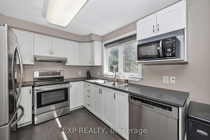 Photo 4 at 1 - 301 Elite Private, Nepean (Longfields), Ottawa
