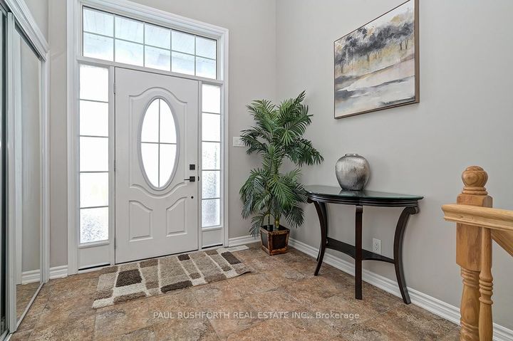 Photo 2 at 609 Dundonald Drive, Nepean (Half Moon Bay), Ottawa