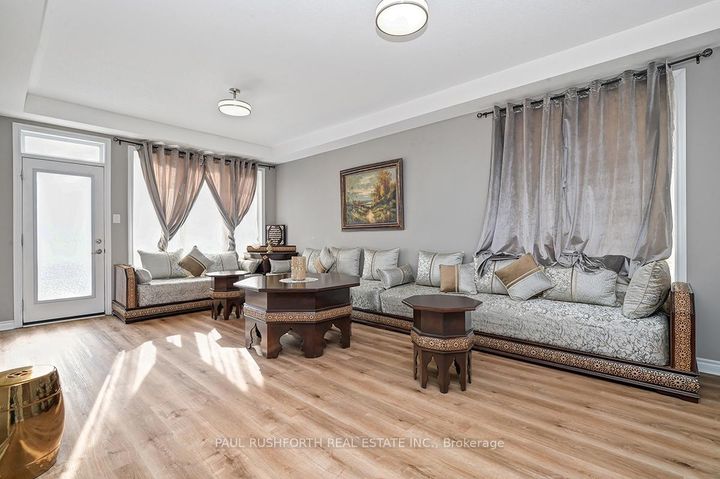 Photo 4 at 609 Dundonald Drive, Nepean (Half Moon Bay), Ottawa