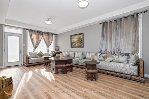 Photo 4 at 609 Dundonald Drive, Nepean (Half Moon Bay), Ottawa