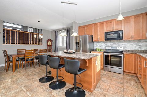 Photo 8 at 609 Dundonald Drive, Nepean (Half Moon Bay), Ottawa