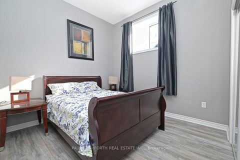 Photo 26 at 609 Dundonald Drive, Nepean (Half Moon Bay), Ottawa