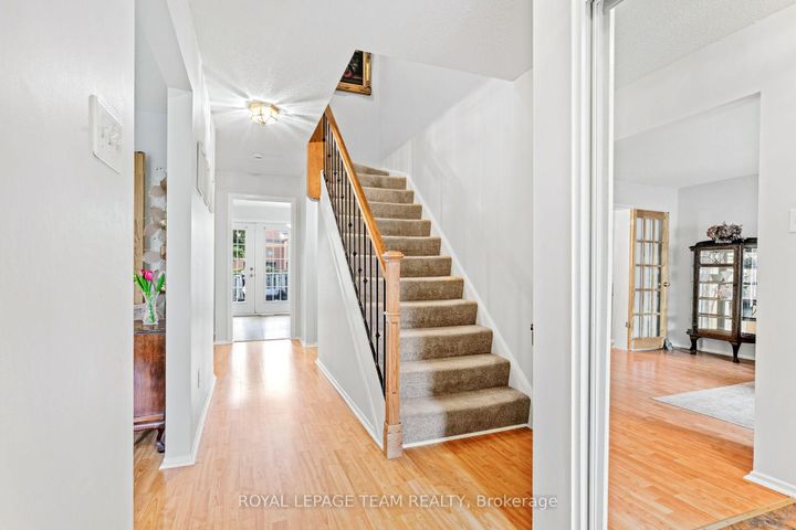 Photo 13 at 9 - 455 Kintyre Private, Nepean (Carleton Square), Ottawa