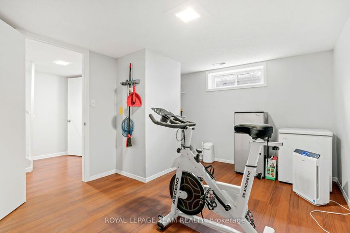 Photo 24 at 9 - 455 Kintyre Private, Nepean (Carleton Square), Ottawa