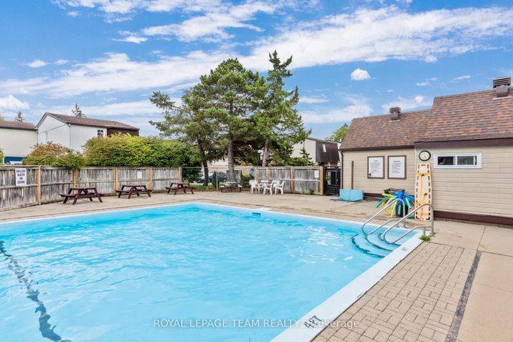 Photo 32 at 9 - 455 Kintyre Private, Nepean (Carleton Square), Ottawa