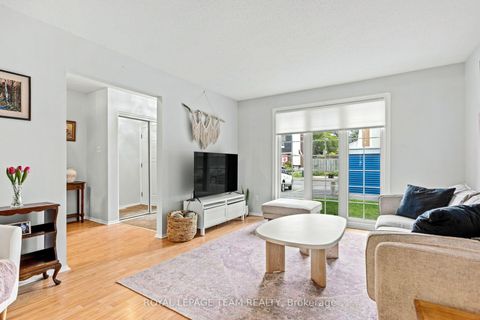 Photo 3 at 9 - 455 Kintyre Private, Nepean (Carleton Square), Ottawa
