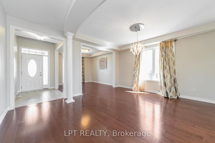 Photo 5 at 67 BRISTLING Crescent, Nepean (Half Moon Bay), Ottawa