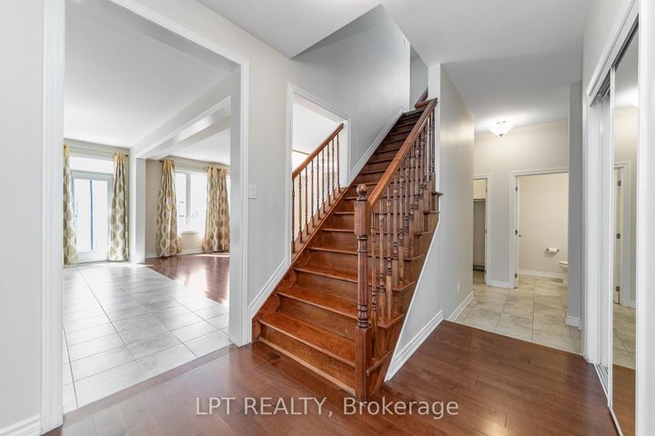 Photo 6 at 67 BRISTLING Crescent, Nepean (Half Moon Bay), Ottawa