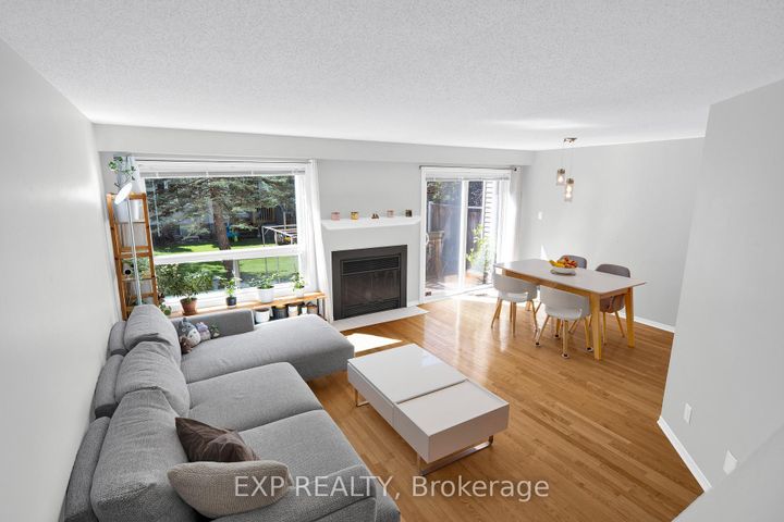 Photo 4 at 34 Stonebriar Drive, Nepean (Centrepointe), Ottawa