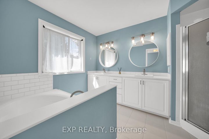 Photo 20 at 34 Stonebriar Drive, Nepean (Centrepointe), Ottawa