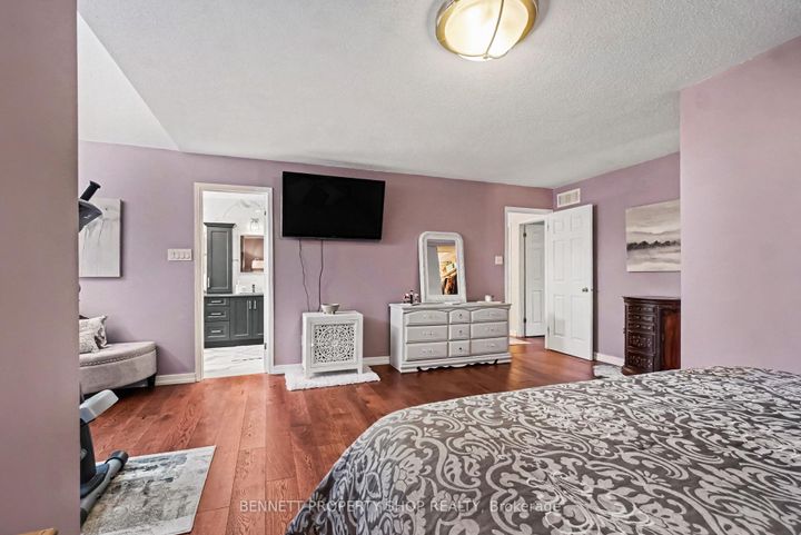 Photo 12 at 21 Summerwind Crescent, Nepean (Barrhaven East), Ottawa