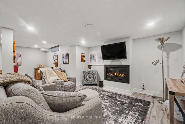 Photo 20 at 21 Summerwind Crescent, Nepean (Barrhaven East), Ottawa