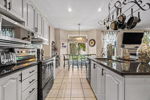 Photo 8 at 21 Summerwind Crescent, Nepean (Barrhaven East), Ottawa