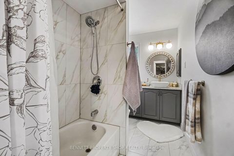 Photo 16 at 21 Summerwind Crescent, Nepean (Barrhaven East), Ottawa