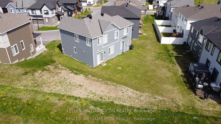 Photo 32 at 436 Appalachian Circle, Nepean (Half Moon Bay), Ottawa