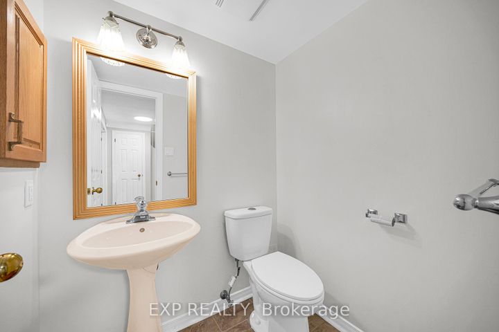 Photo 8 at 18 Arbordale Crescent, Nepean (Centrepointe), Ottawa