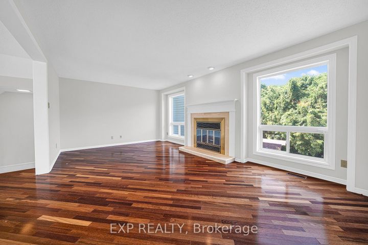 Photo 11 at 18 Arbordale Crescent, Nepean (Centrepointe), Ottawa