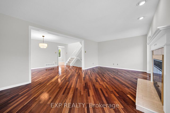 Photo 13 at 18 Arbordale Crescent, Nepean (Centrepointe), Ottawa