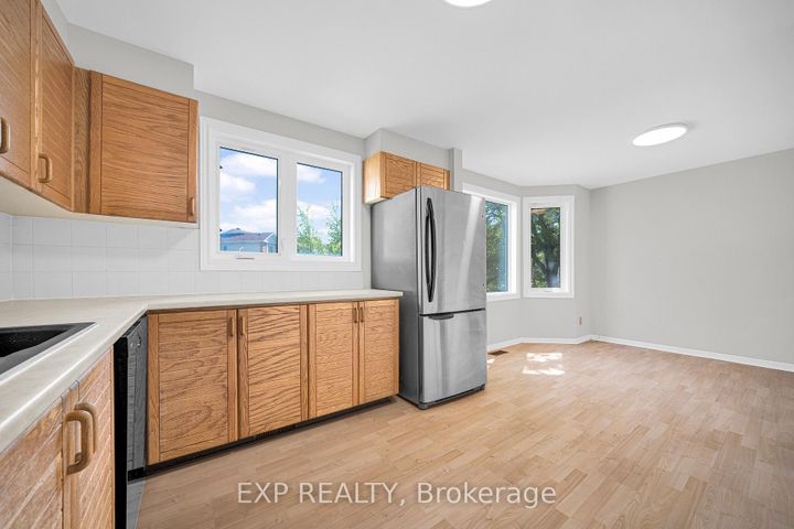 Photo 22 at 18 Arbordale Crescent, Nepean (Centrepointe), Ottawa
