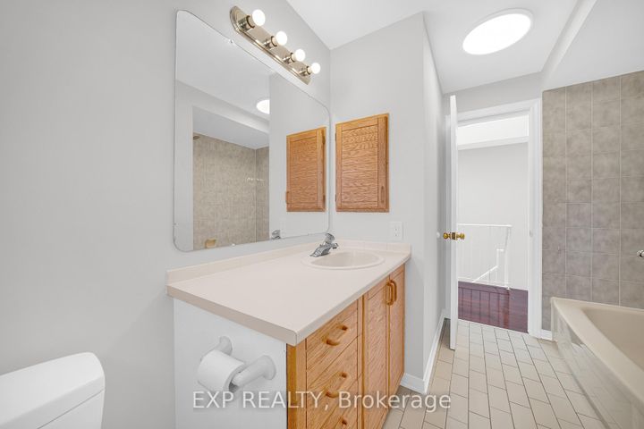 Photo 36 at 18 Arbordale Crescent, Nepean (Centrepointe), Ottawa